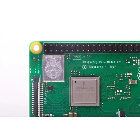 Мікрокомп'ютер Raspberry Pi 3 Model B+