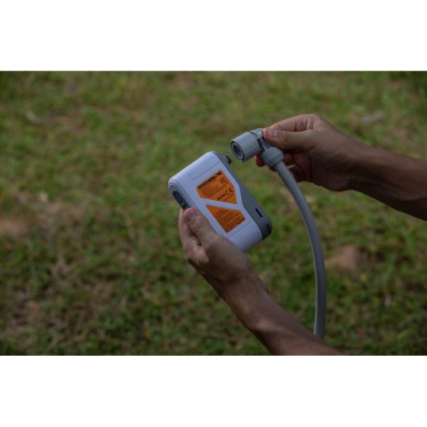 Душ портативний з насосом на акумуляторі Flextail Max Shower, білий