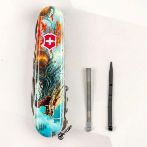 Нож Victorinox Swiss Army Huntsman Zodiac Боевой дракон
