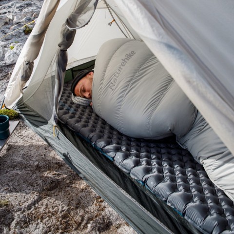 Матрац надувний надлегкий Naturehike CNH22DZ018, овальний, із мішком для надування, 168 см, сірий