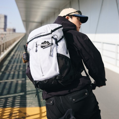Рюкзак туристичний Naturehike Helium CNK2300BB017, 25 л, чорний