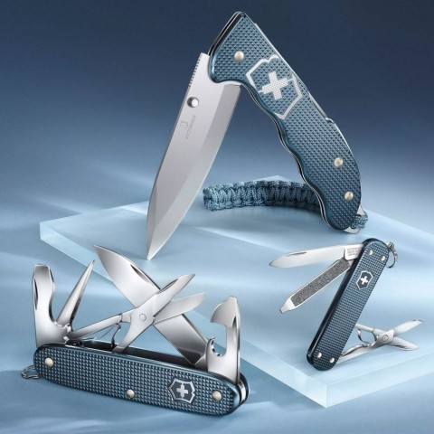 Складаний ніж Victorinox PIONEER X Glacial Blue 0.8231.L26