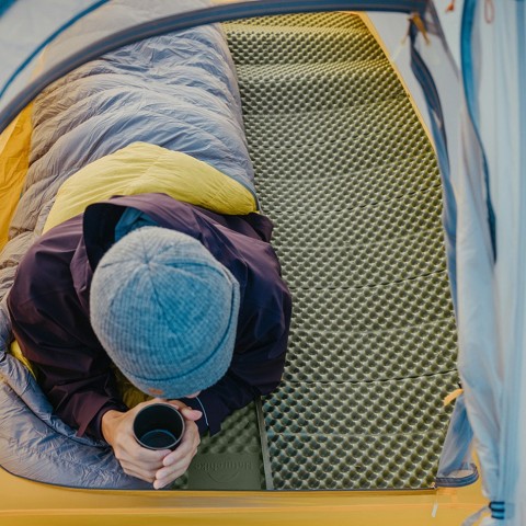 Килимок туристичний складаний одномісний IXPE Naturehike CNK2450WS044 з алюмінієвою плівкою, 195x60x1.8 см, оливковий