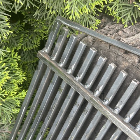 Сталева решітка-гриль з ручками 520х320мм