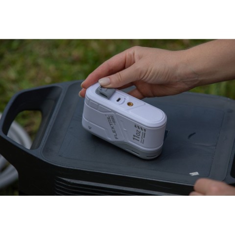 Душ портативний з насосом на акумуляторі Flextail Max Shower, білий