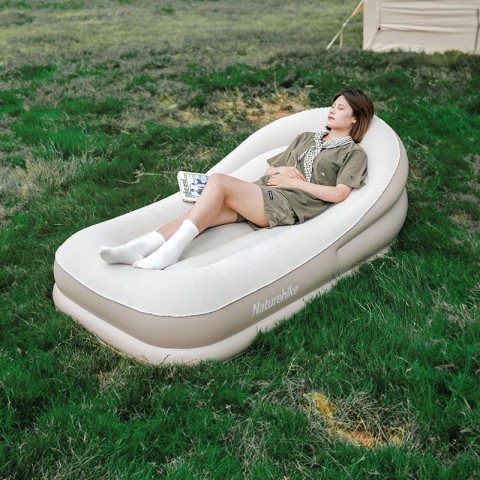 Матрац кемпінговий надувний одномісний Naturehike CNK2300DZ020, 180x90x60 см, бежевий із вбудованим насосом для надування