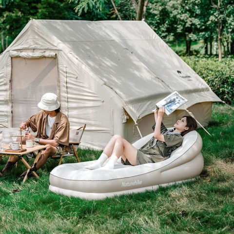 Матрац кемпінговий надувний одномісний Naturehike CNK2300DZ020, 180x90x60 см, бежевий із вбудованим насосом для надування