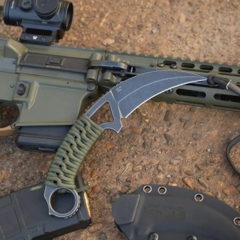 Нож SOG Gambit XL
