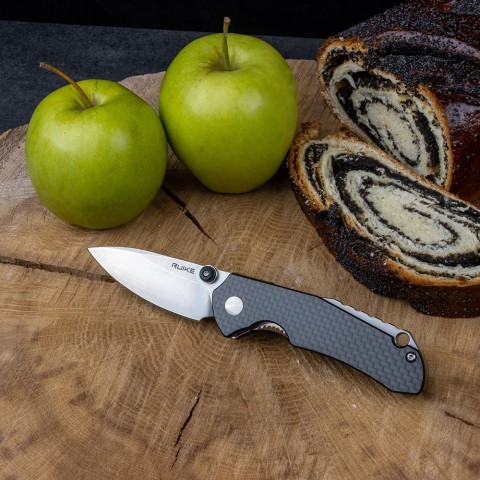 Ніж складаний кишеньковий Ruike P671-CB, (7 см) 14C28N / G10&carbon fiber чорний