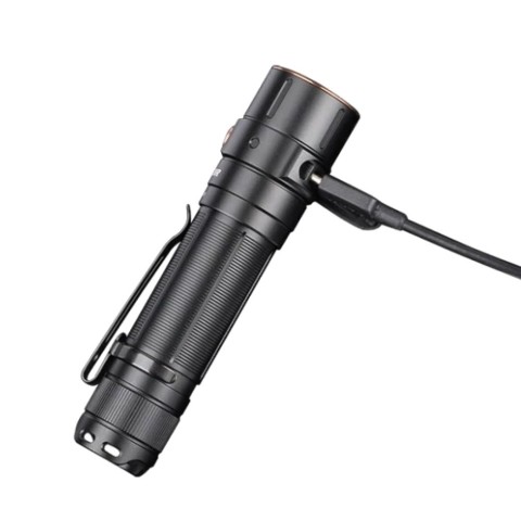 Фонарь ручной Fenix E28R
