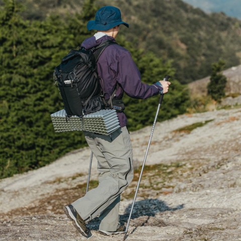 Килимок туристичний складаний одномісний IXPE Naturehike CNK2450WS044 з алюмінієвою плівкою, 195x60x1.8 см, синій
