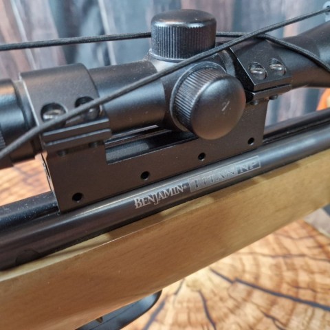 Гвинтівка пневматична Crosman Benjamin Titan NP бу