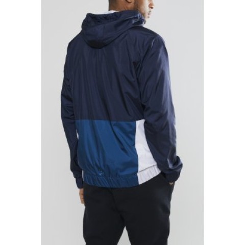 District Windbreaker Man
