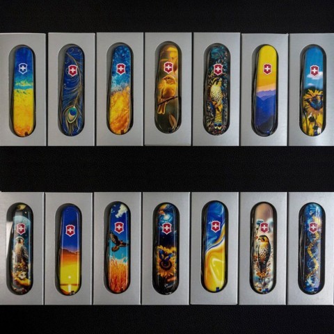 Складаний ніж Victorinox SPARTAN UKRAINE ДНК Українця 1.3603.3.T3270pw