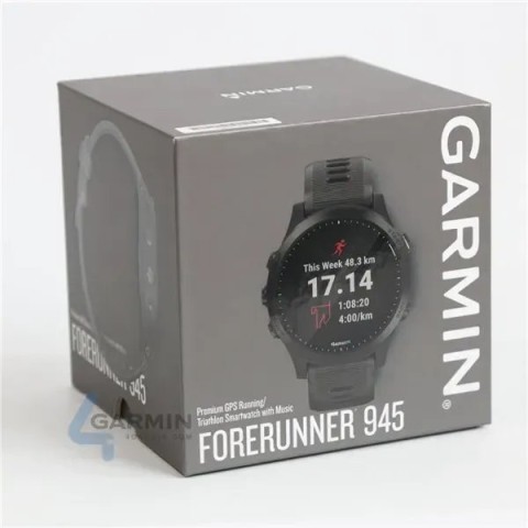 Смарт-годинник Garmin Forerunner 945 з чорним ремінцем