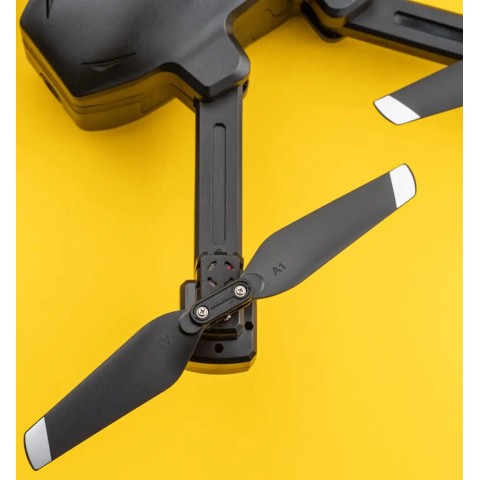 Квадрокоптер OTAMANKO Flying Couguar Black с дополнительным аккумулятором