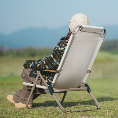 Крісло складане з регульованим нахилом Naturehike CNK2550JJ012, вуглецева сталь, бежевий