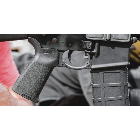Рукоятка пістолетна Magpul MOE AR15 чорний