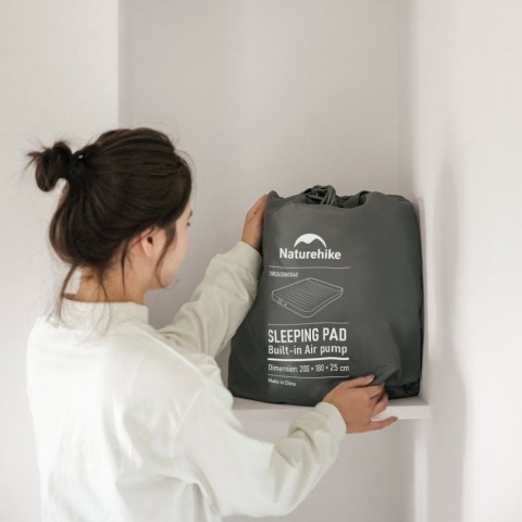 Самонадувний матрац, двомісний, із вбудованою помпою Naturehike CNK2450WS040, 250 мм, сірий