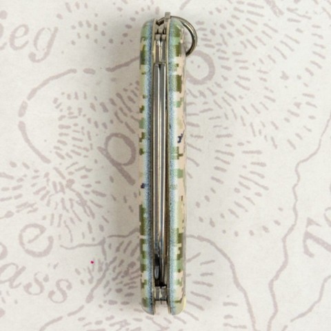 Складаний ніж Victorinox CLASSIC SD ARMY Піксель 0.6223.3.W3940pw