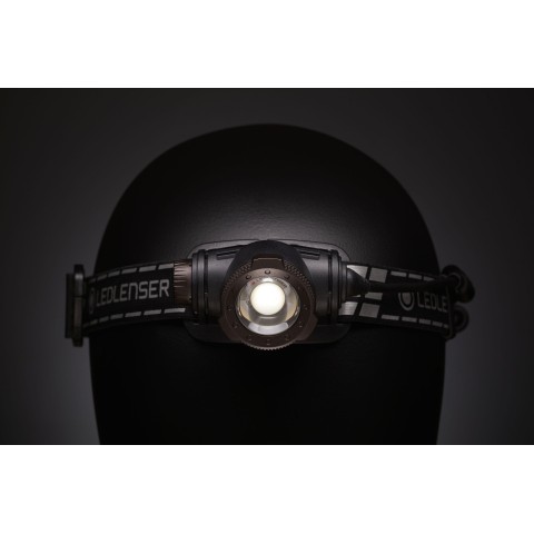 Налобный фонарь LedLenser H7R SIGNATURE , заряжаемый, 1200/700/15
