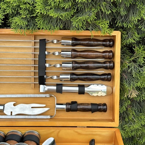 Подарунковий Набір шампурів Магнат ручної роботи Світлий кейс