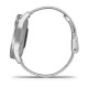 Смарт-часы Garmin vivomove Luxe с серебристыми корпусом и ремешком