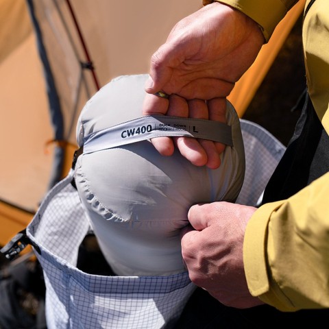 Спальник з натуральним пухом Naturehike CW400 NH18C400-D, p-р L, жовто-сірий