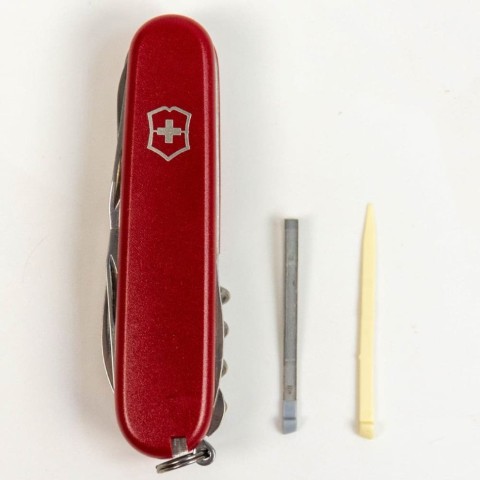 Ніж Victorinox Huntsman Mat 91мм,15функ,черв.мат