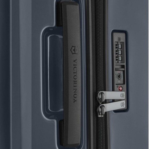 Валіза Victorinox Travel AIROX/Dark Blue L Велика