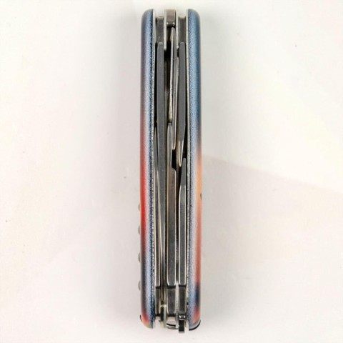 Нож Victorinox Swiss Army Climber Zodiac Дракон в лучах солнца