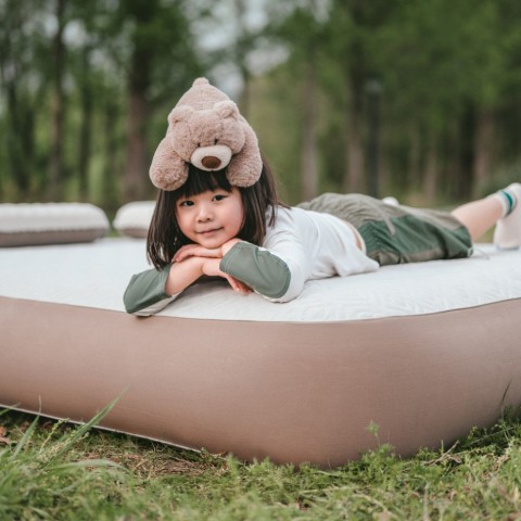 Самонадувний матрац, трьохмісний, із вбудованою помпою Naturehike CNK2450WS040, 250 мм, сірий