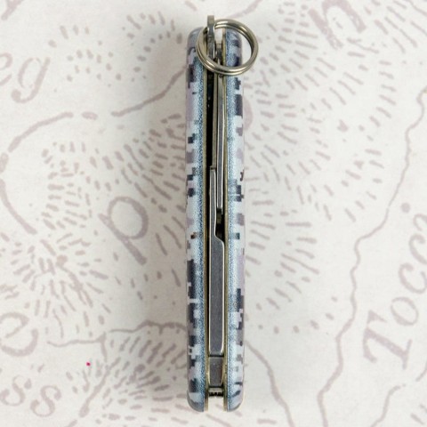 Складаний ніж Victorinox CLASSIC SD ARMY Піксель синій 0.6223.3.W3942pw