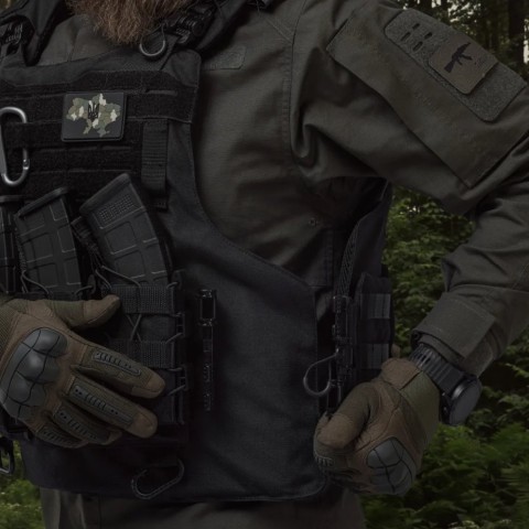 Плитоноска IBV. Чорного кольору