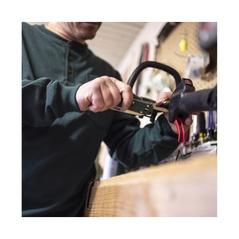 Ніж-мультитул Leatherman Free K2 Evergreen