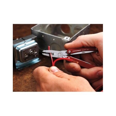 831242 Набір LEATHERMAN Squirt ES4 black, в коробці