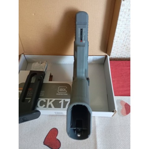 Пневматичний пістолет Umarex Glock 17 Gen5 Blowback Б/У