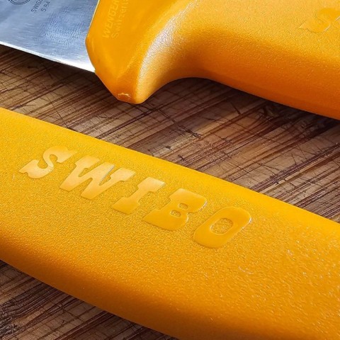 Ніж м'ясника Victorinox SWIBO 26см жовтий 5.8431.26