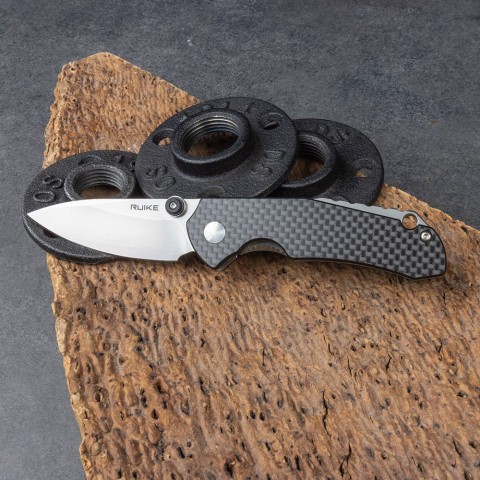 Ніж складаний кишеньковий Ruike P671-CB, (7 см) 14C28N / G10&carbon fiber чорний
